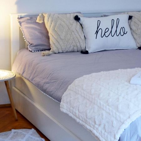 Hi!5 Spacious Apartment Budapest Palotanegyed Екстериор снимка