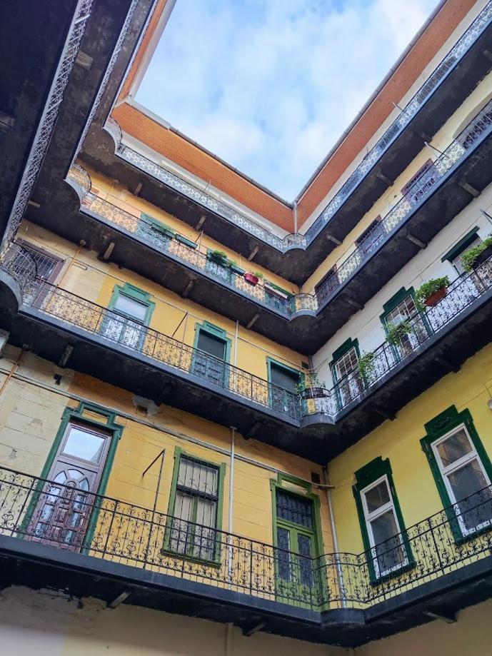 Hi!5 Spacious Apartment Budapest Palotanegyed Екстериор снимка